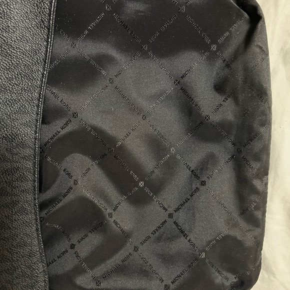 MK crossbody and matching wallet - Picture 4 of 11